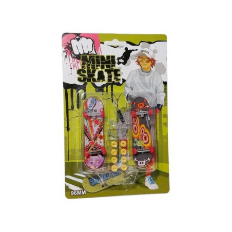 2 MINI SKATES + ACCESSOIRES