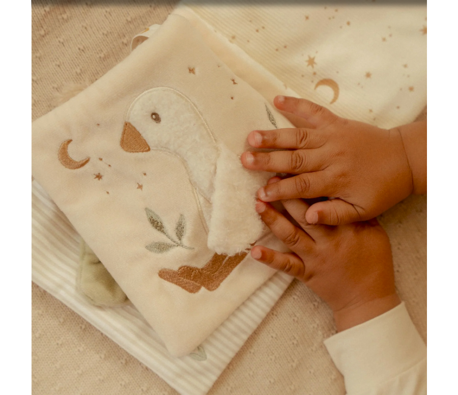 LIVRE D'ACTIVITES TISSU - NEWBORN LIVRE D'ACTIVITES TISSU - NEWBORN