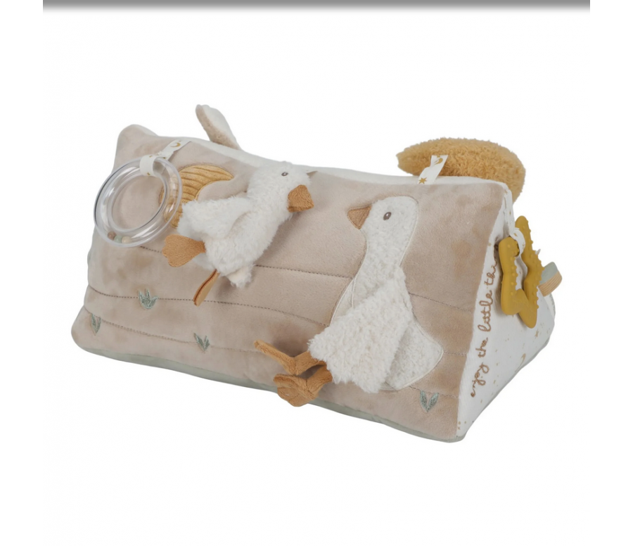 TRIANGLE D'ACTIVITES - NEWBORN TRIANGLE D'ACTIVITES - NEWBORN